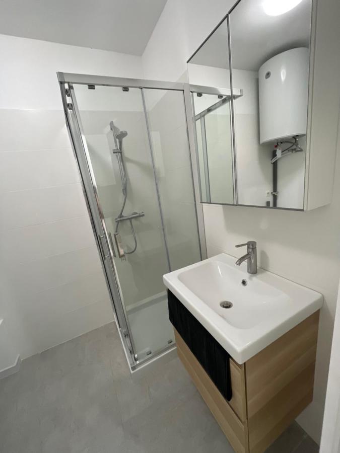 Appartement 30 M2, Piscine Et Parking Prive 摩昂萨图 外观 照片